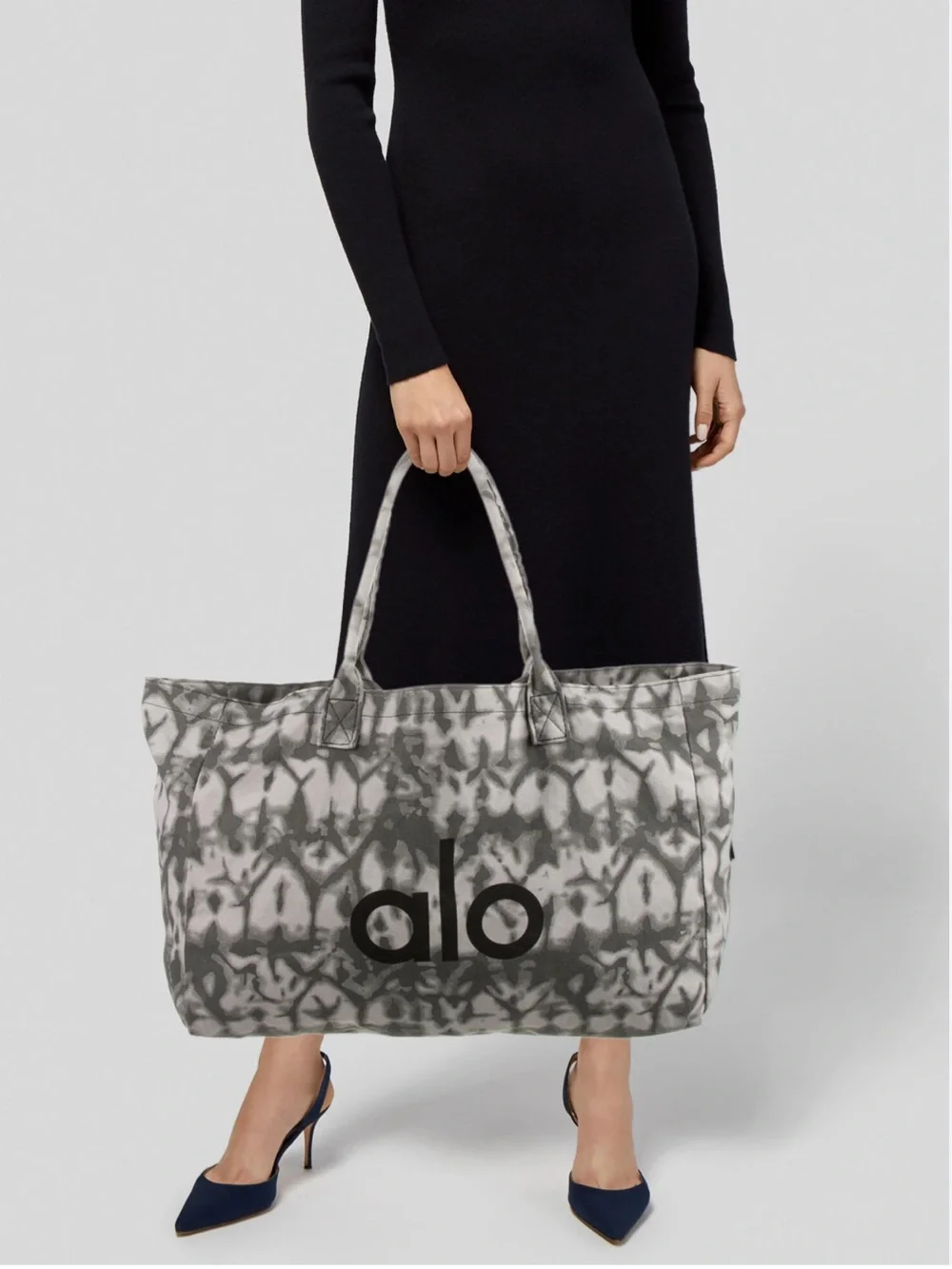NWT Alo Yoga Grey Tie Dyed Shopper Tote